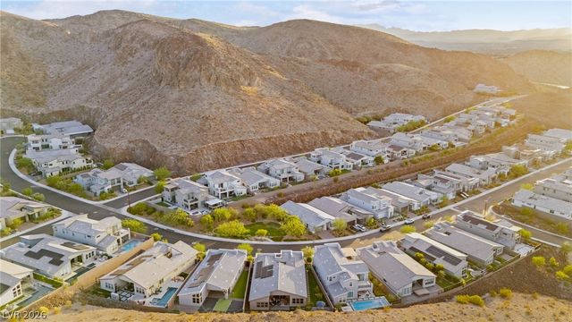 1948 Regal Bluff Drive, Henderson, NV 89052
