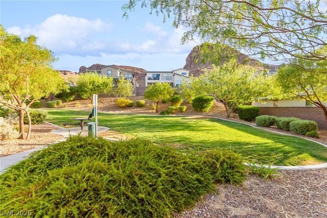 1948 Regal Bluff Drive, Henderson, NV 89052