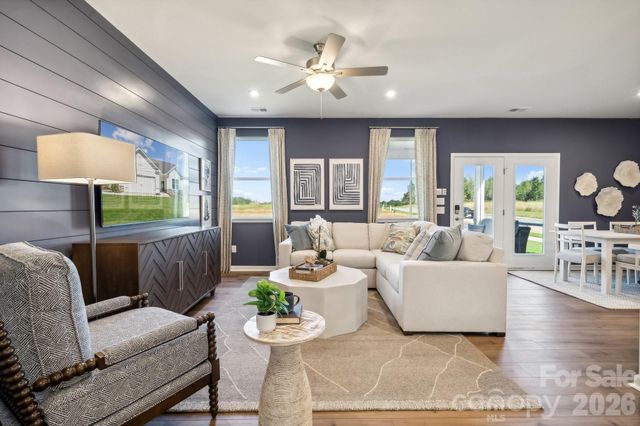 4208 Vista Pine Drive, Charlotte, NC 28215