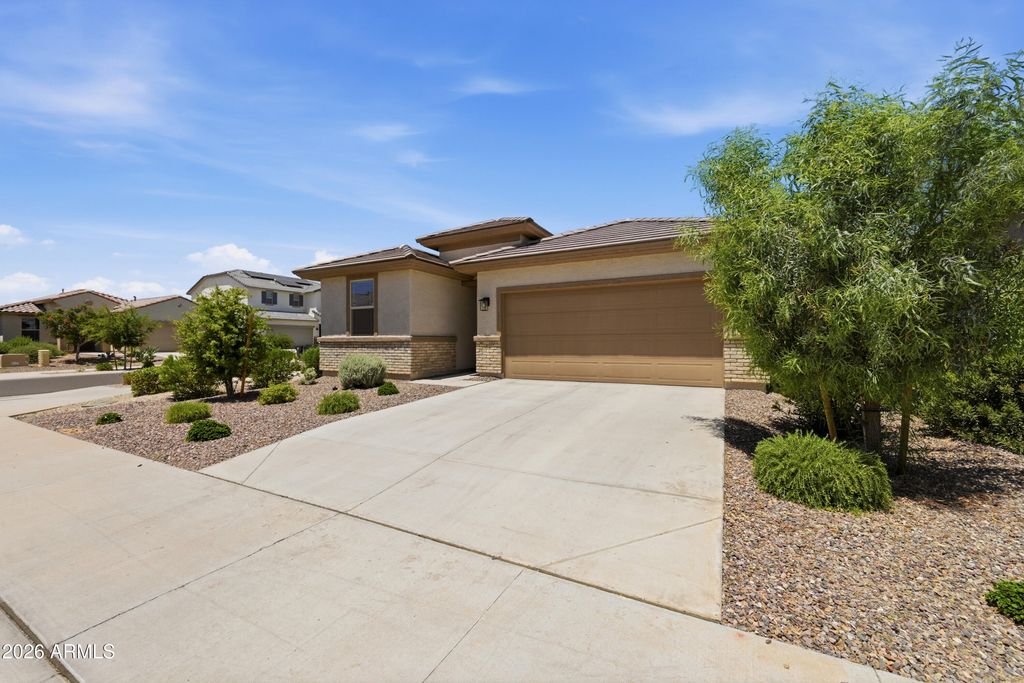 17068 W MAYA Way, Surprise, AZ 85387 — photo 3