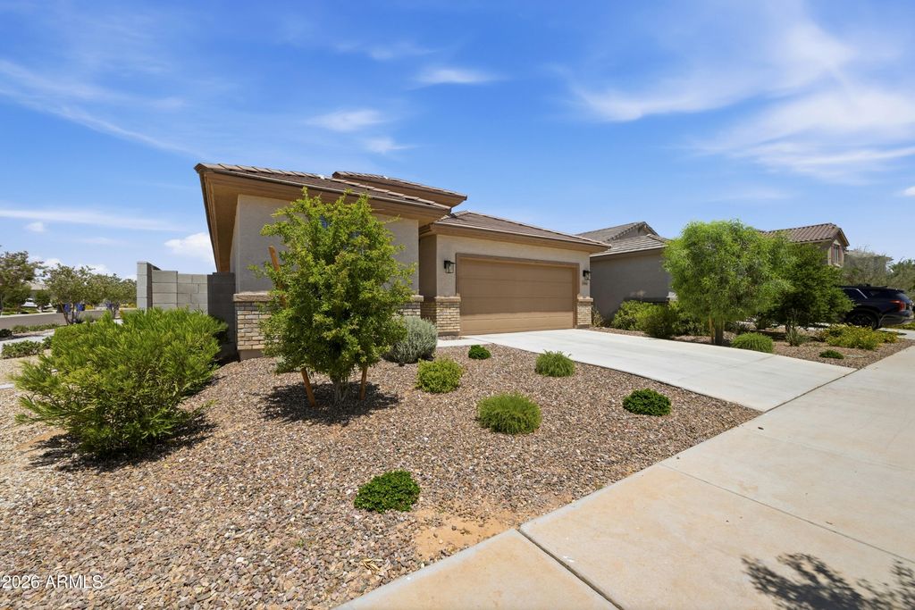 17068 W MAYA Way, Surprise, AZ 85387 — photo 4