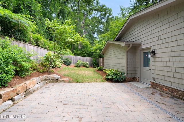 561 Noelton Drive, Knoxville, TN 37919