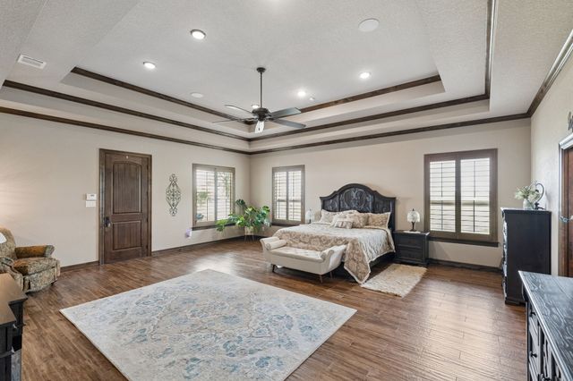 2009 Lakeshore Drive, Cleburne, TX 76033