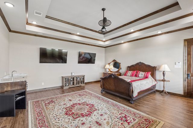 2009 Lakeshore Drive, Cleburne, TX 76033