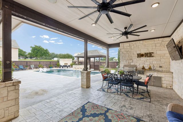 2009 Lakeshore Drive, Cleburne, TX 76033