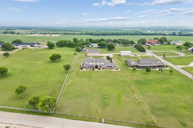 2009 Lakeshore Drive, Cleburne, TX 76033