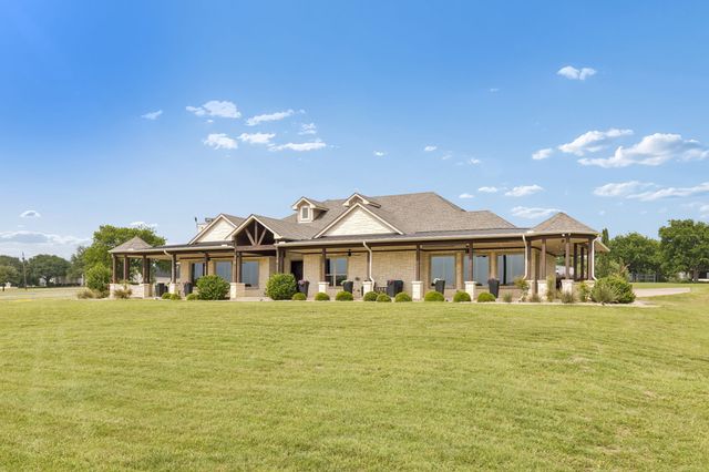 2009 Lakeshore Drive, Cleburne, TX 76033