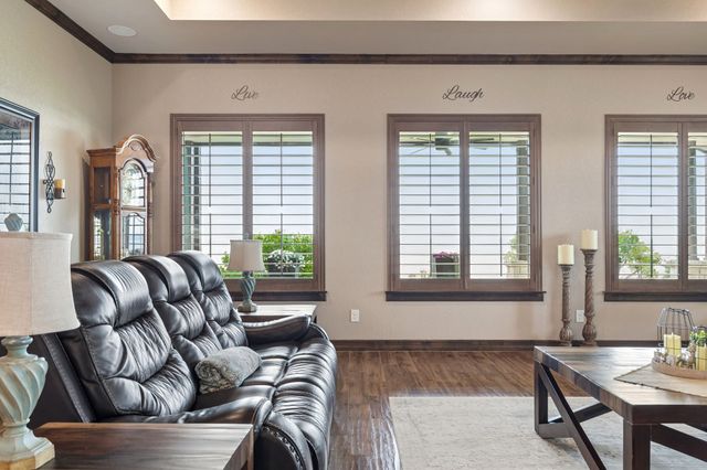 2009 Lakeshore Drive, Cleburne, TX 76033