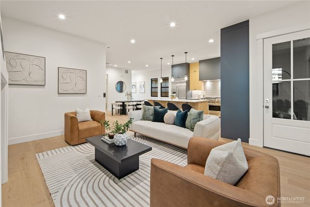 16656 NE 12th Street, Bellevue, WA 98008