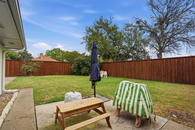 1622 Shadow Moss Way, Carrollton, TX 75007