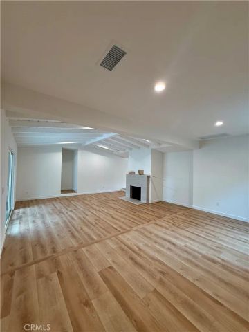 16930 Tupper Street, North Hills, CA 91343