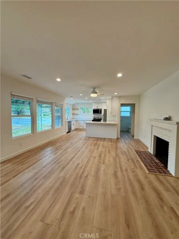 16930 Tupper Street, North Hills, CA 91343