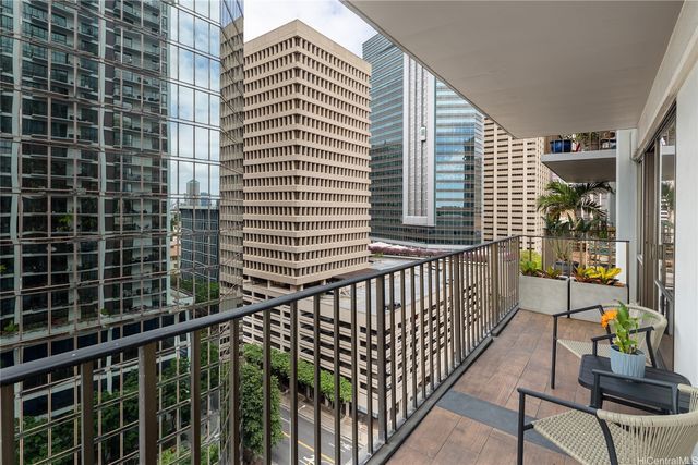225 Queen Street 14C, Honolulu, HI 96813