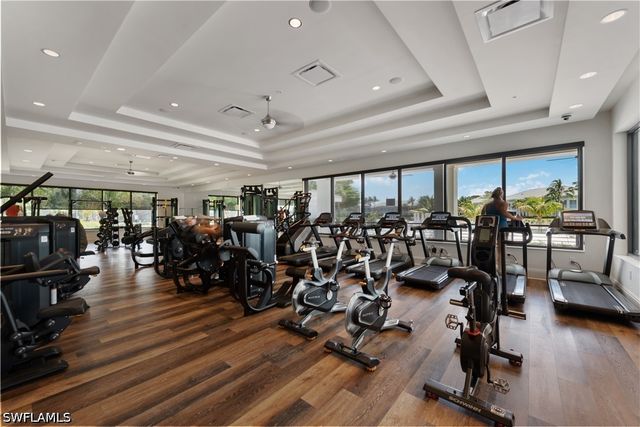 275 Indies WAY 805, Naples, FL 34110