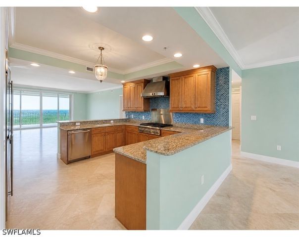 275 Indies WAY 805, Naples, FL 34110