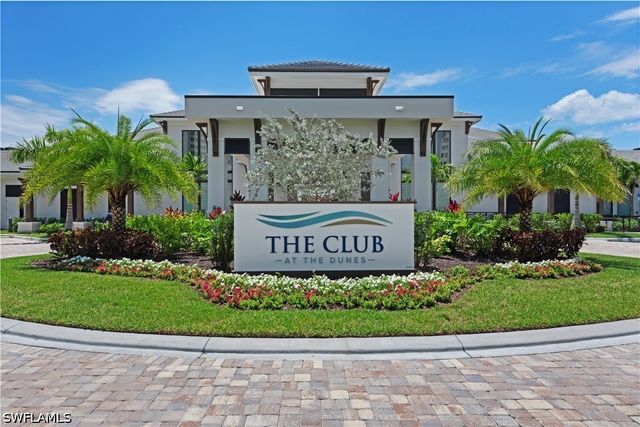 275 Indies WAY 805, Naples, FL 34110