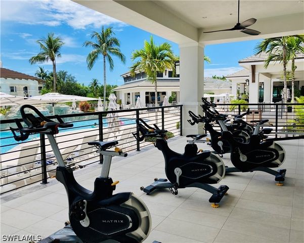275 Indies WAY 805, Naples, FL 34110