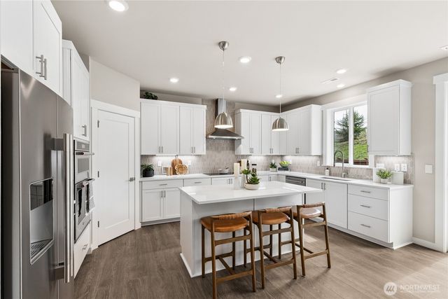 23642 SE 49th Street, Issaquah, WA 98027