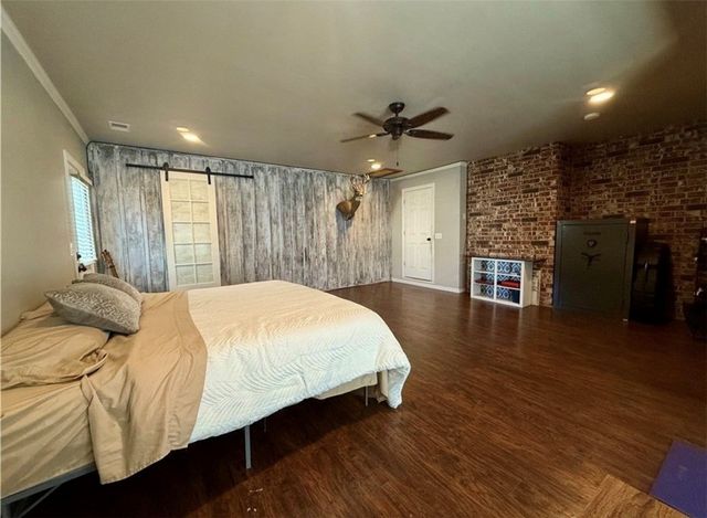 1616 Curtis Avenue, Pea Ridge, AR 72751