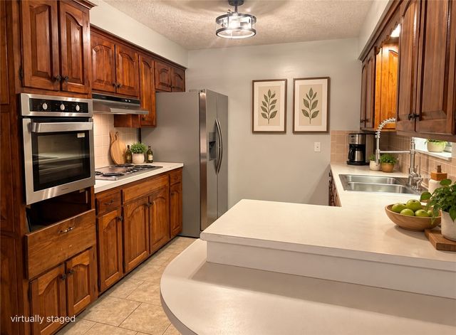 1616 Curtis Avenue, Pea Ridge, AR 72751