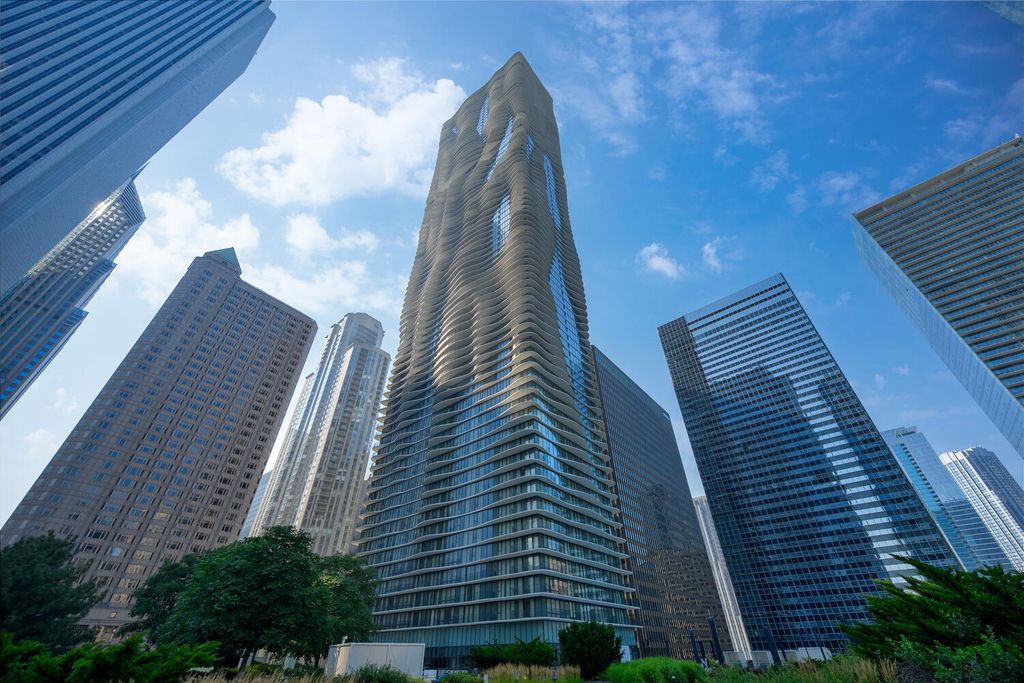 225 N Columbus Drive 6705, Chicago, IL 60601
