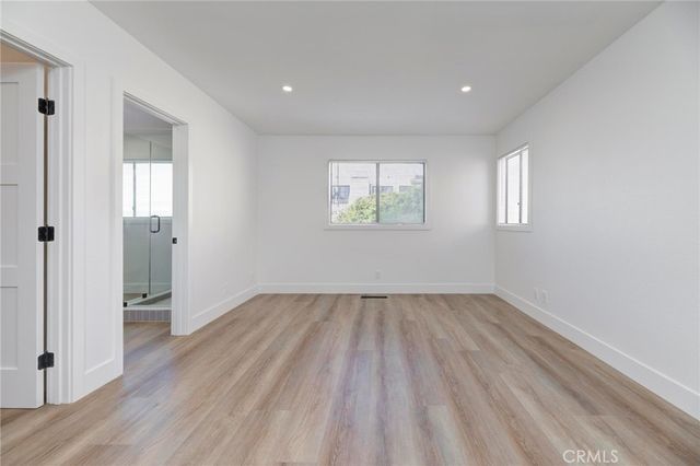 1090 Loma Drive, Hermosa Beach, CA 90254