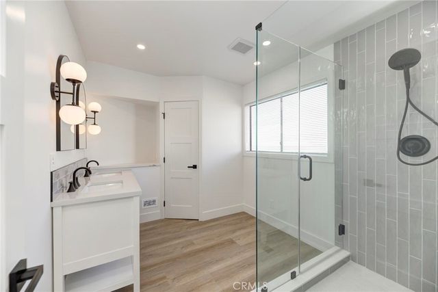 1090 Loma Drive, Hermosa Beach, CA 90254
