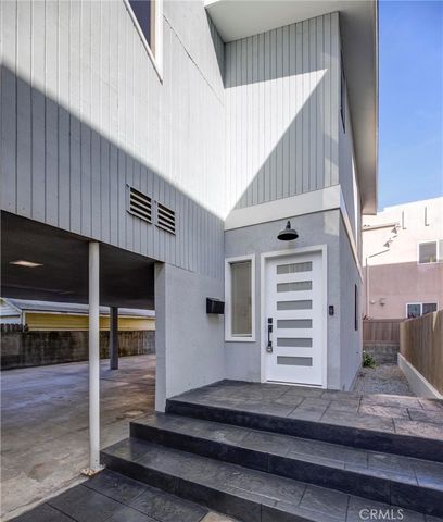 1090 Loma Drive, Hermosa Beach, CA 90254