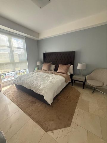 20000 E Country Club Dr PH09, Aventura, FL 33180