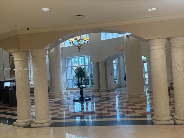 20000 E Country Club Dr PH09, Aventura, FL 33180