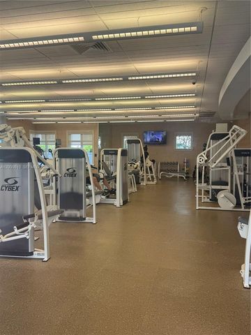 20000 E Country Club Dr PH09, Aventura, FL 33180