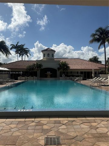 20000 E Country Club Dr PH09, Aventura, FL 33180