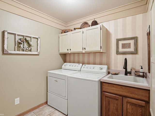 42199 Kyle Drive, Clinton Township, MI 48038