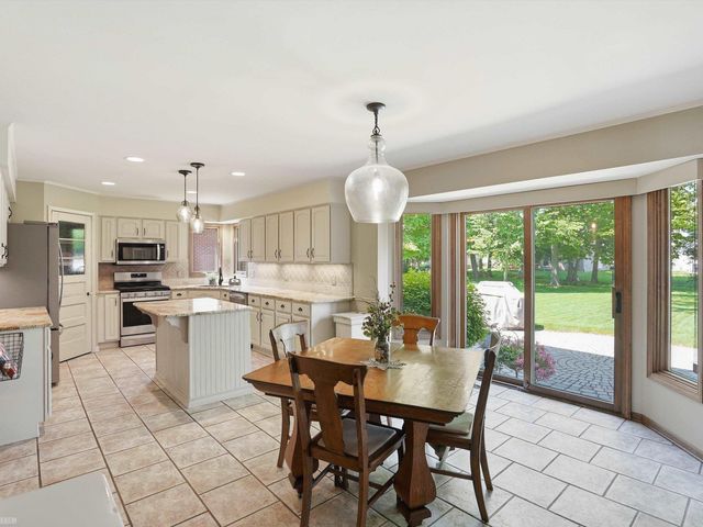 42199 Kyle Drive, Clinton Township, MI 48038