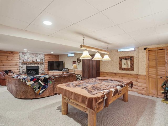 42199 Kyle Drive, Clinton Township, MI 48038