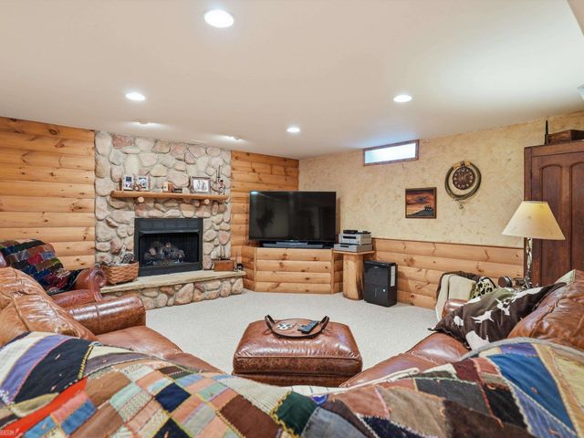 42199 Kyle Drive, Clinton Township, MI 48038