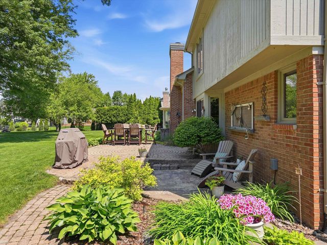 42199 Kyle Drive, Clinton Township, MI 48038