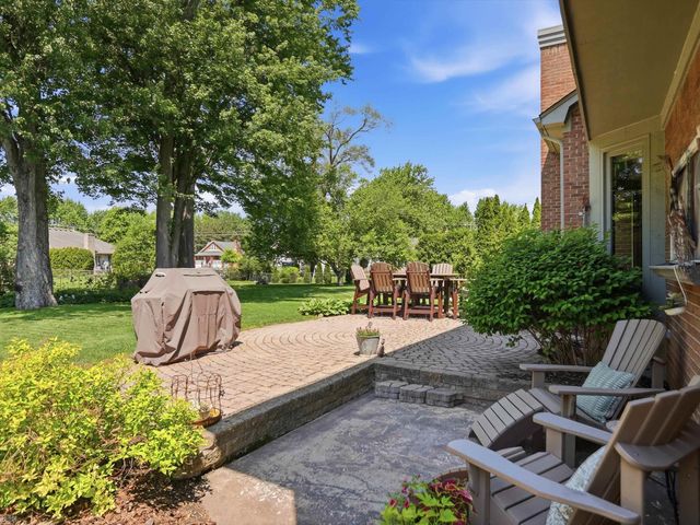 42199 Kyle Drive, Clinton Township, MI 48038