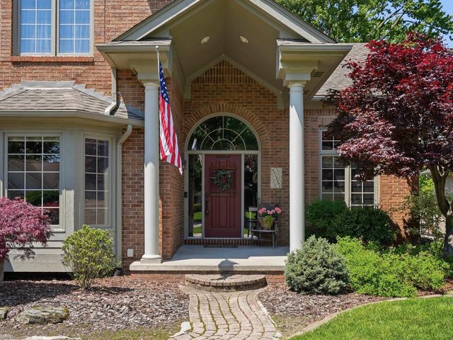 42199 Kyle Drive, Clinton Township, MI 48038