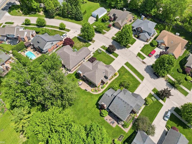 42199 Kyle Drive, Clinton Township, MI 48038