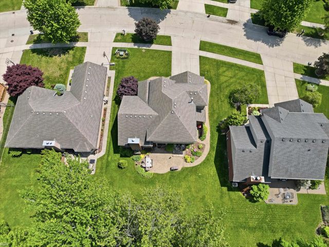 42199 Kyle Drive, Clinton Township, MI 48038