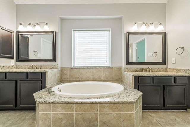 170 Hearthshire Circle, The Woodlands, TX 77354