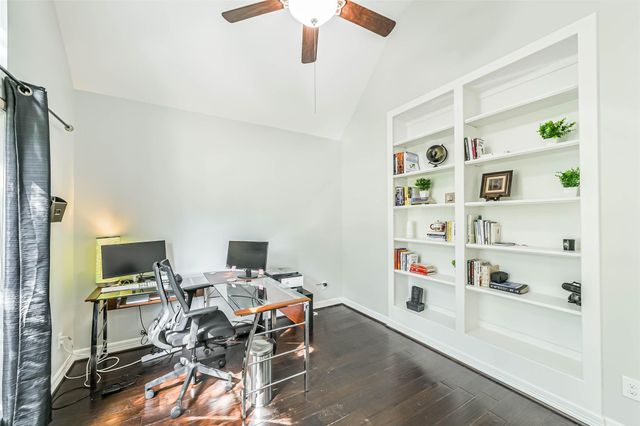 170 Hearthshire Circle, The Woodlands, TX 77354