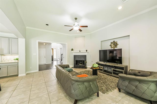 170 Hearthshire Circle, The Woodlands, TX 77354