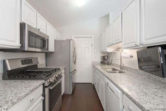 3019 Forest Creek Court, Ann Arbor, MI 48108