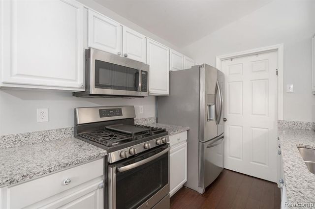 3019 Forest Creek Court, Ann Arbor, MI 48108