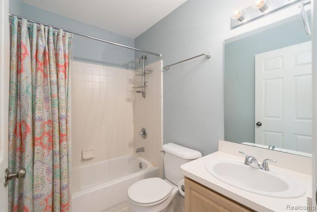 3019 Forest Creek Court, Ann Arbor, MI 48108