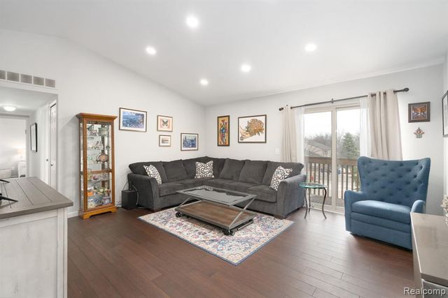 3019 Forest Creek Court, Ann Arbor, MI 48108