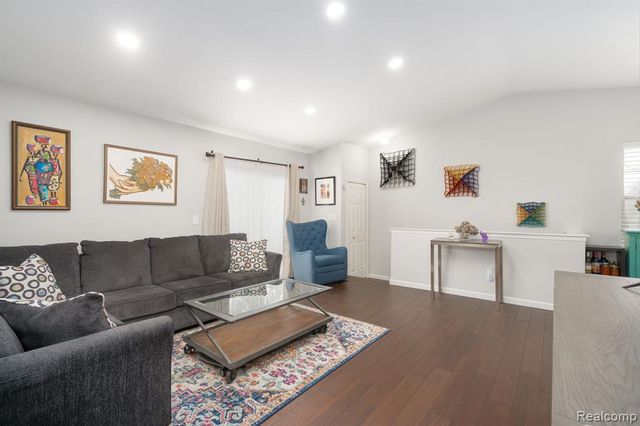 3019 Forest Creek Court, Ann Arbor, MI 48108