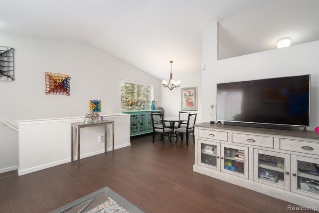 3019 Forest Creek Court, Ann Arbor, MI 48108